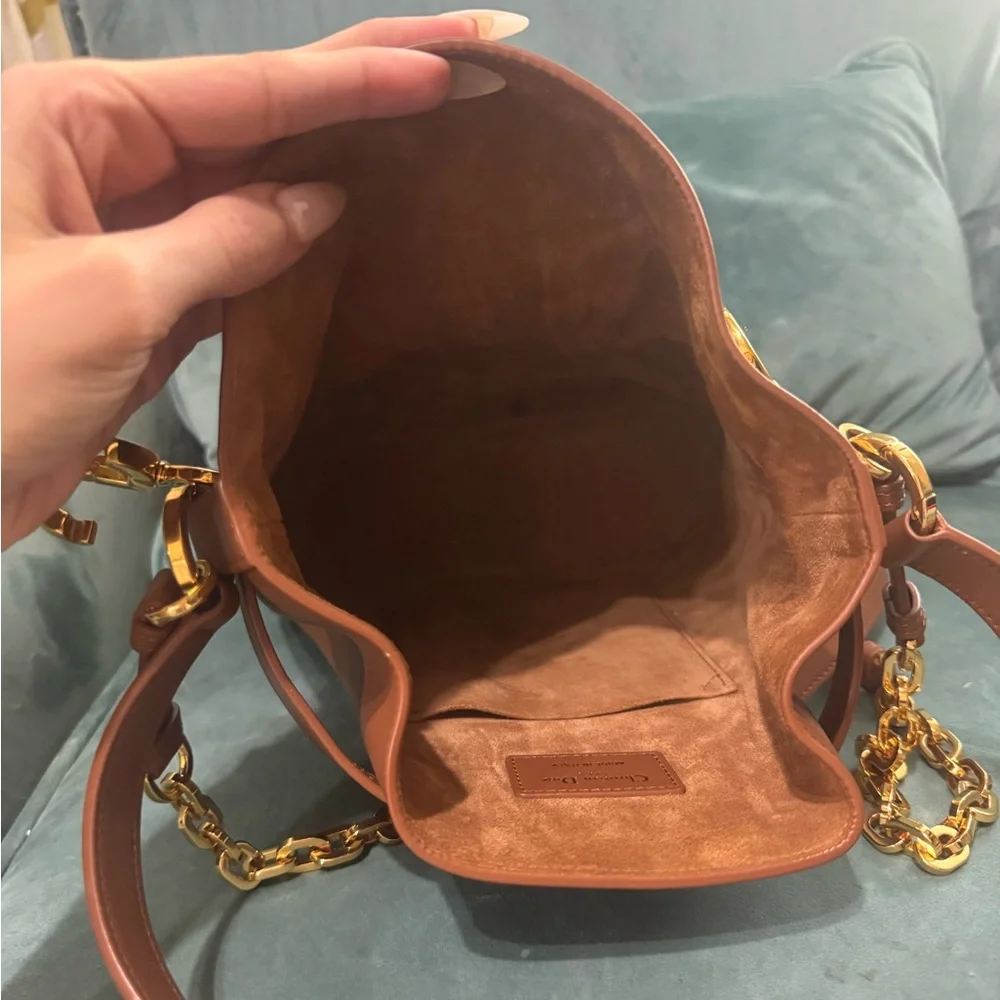 Dior Brown Leather Bucket Bag with Gold Chain Accents - Picture 4 of 4